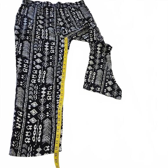 North Style Women's Black and White Patterned Rayon Pants Size L - Picture 4 of 6